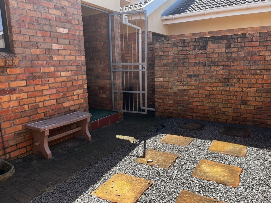 2 Bedroom Property for Sale in Gonubie North Eastern Cape